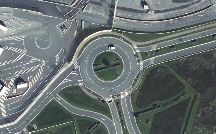 Vue aérienne du Rond-point anonyme n°4597132