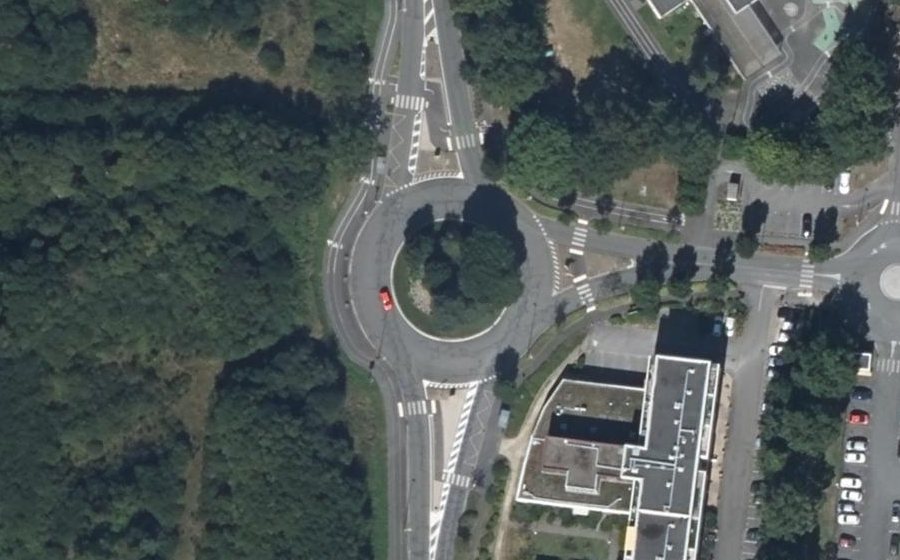 Vue aérienne du Rond-point anonyme n°4603640
