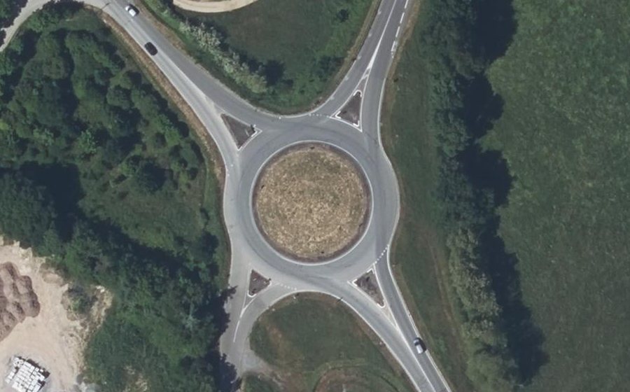 Vue aérienne du Rond-point anonyme n°4607716