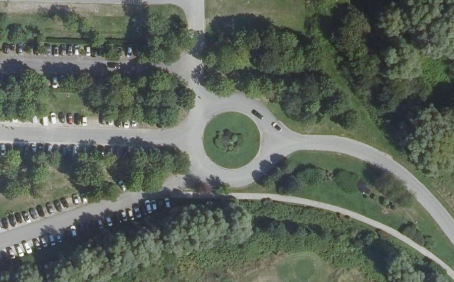 Vue aérienne du Rond-point anonyme n°46102737
