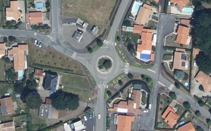 Vue aérienne du Rond-point anonyme n°4611287