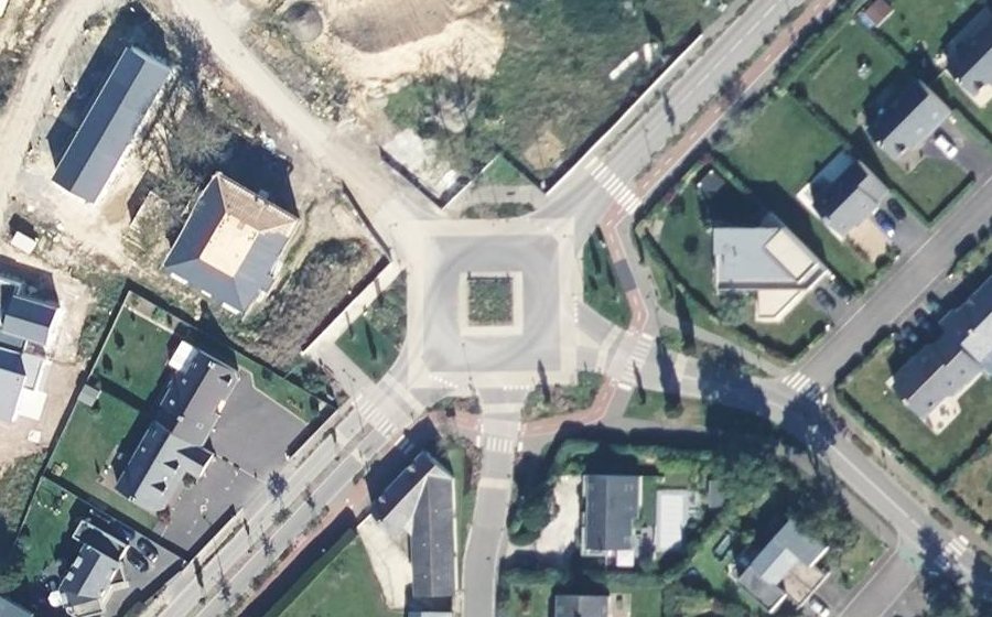 Vue aérienne du Rond-point anonyme n°4615194