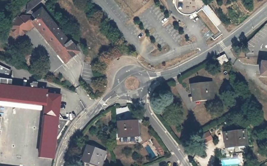Vue aérienne du Rond-point anonyme n°4619689