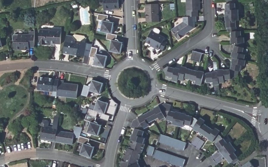 Vue aérienne du Rond-point anonyme n°4622719