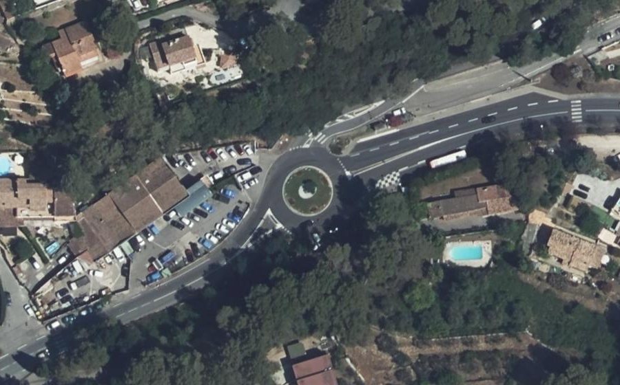 Vue aérienne du Rond-point anonyme n°4635822