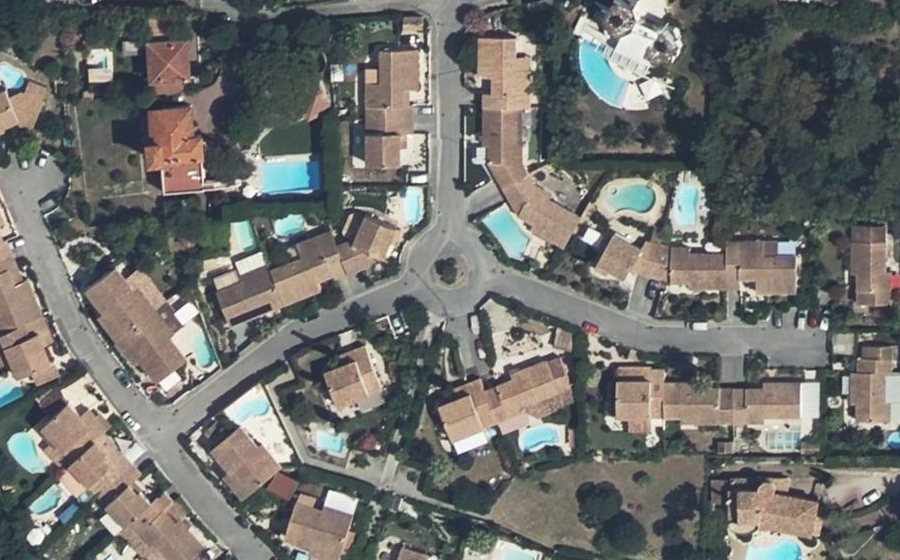 Vue aérienne du Rond-point anonyme n°4635907