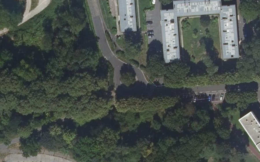 Vue aérienne du Rond-point anonyme n°463671250