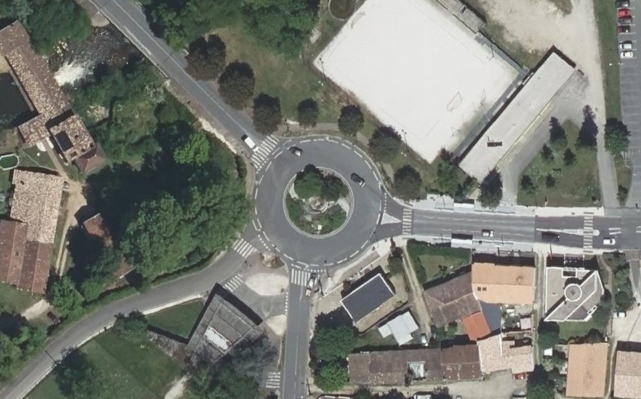 Vue aérienne du Rond-point anonyme n°4646576