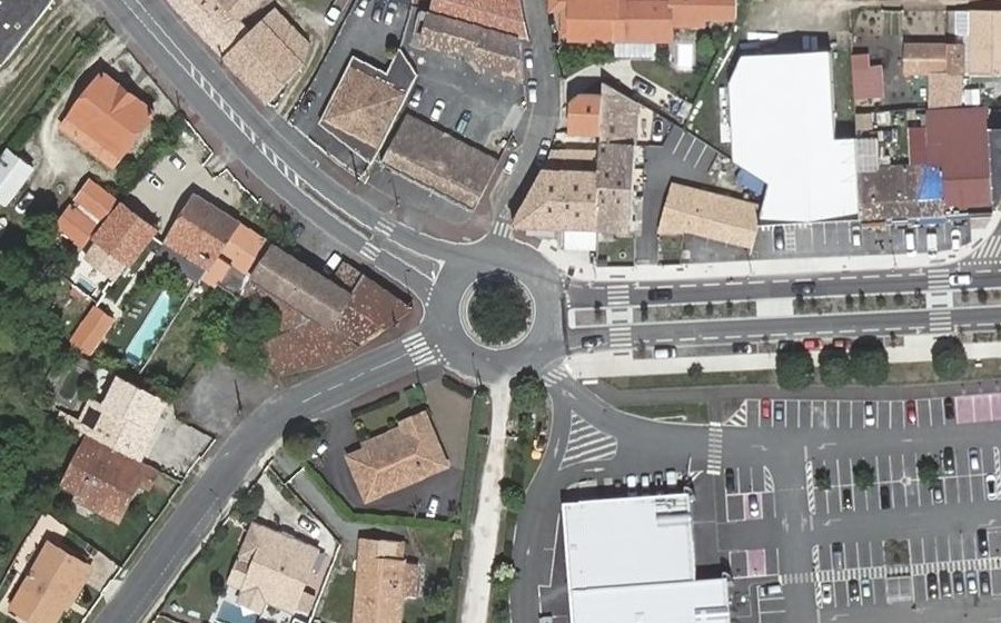 Vue aérienne du Rond-point anonyme n°4646585