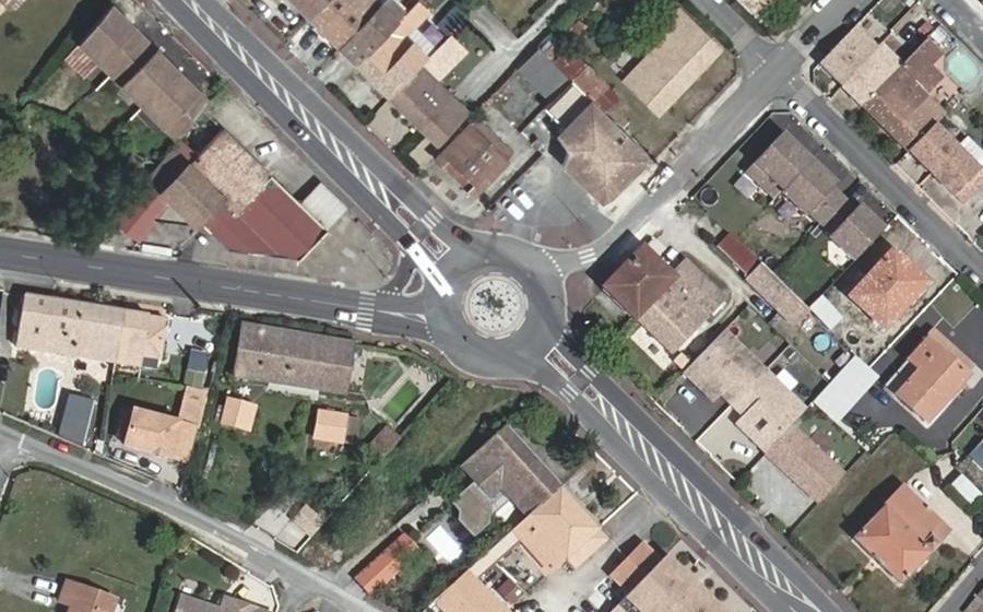 Vue aérienne du Rond-point anonyme n°4646586