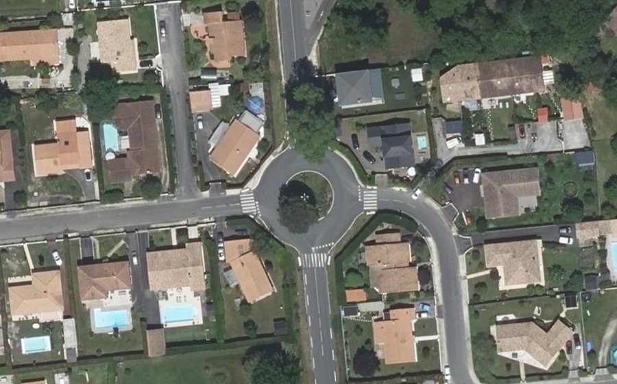 Vue aérienne du Rond-point anonyme n°4646587