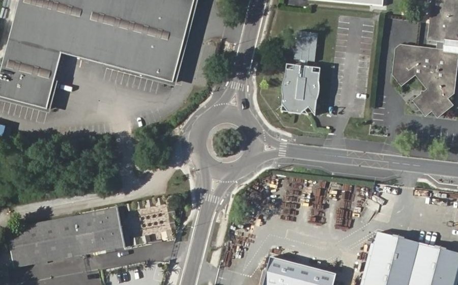 Vue aérienne du Rond-point anonyme n°4647316