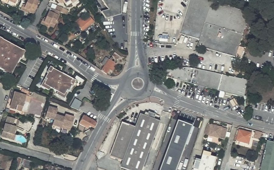 Vue aérienne du Rond-point anonyme n°4650488