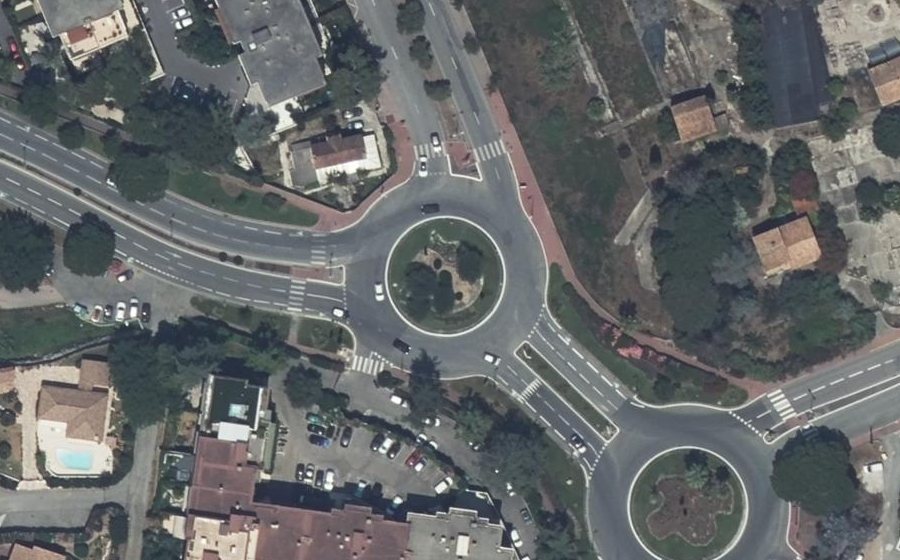 Vue aérienne du Rond-point anonyme n°4650565