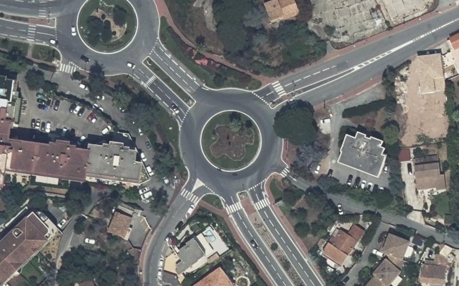 Vue aérienne du Rond-point anonyme n°4650568