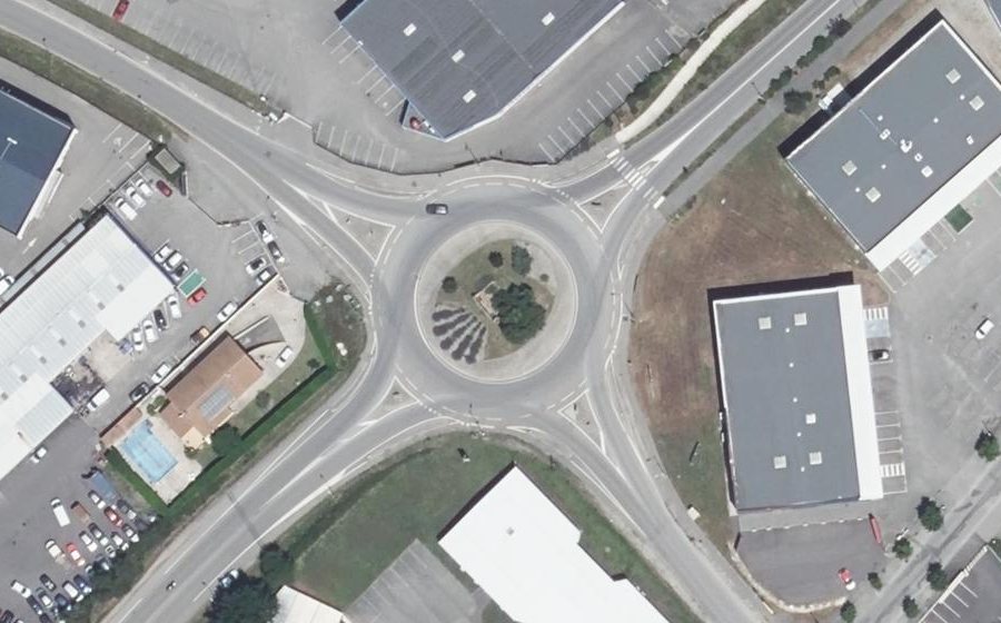 Vue aérienne du Rond-point anonyme n°4651240