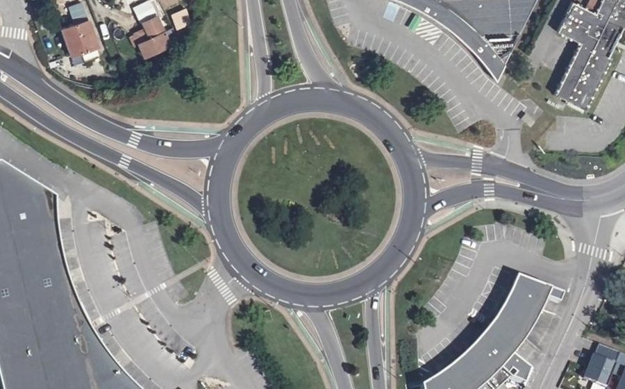 Vue aérienne du Rond-point anonyme n°4651261