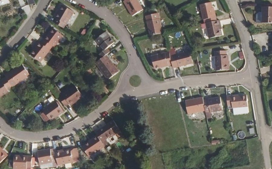 Vue aérienne du Rond-point anonyme n°46652139