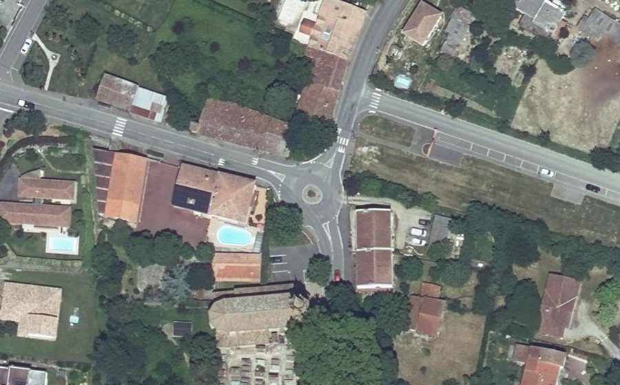 Vue aérienne du Rond-point anonyme n°4672269