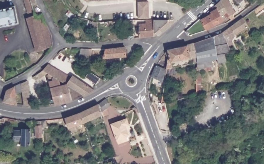 Vue aérienne du Rond-point anonyme n°46740456