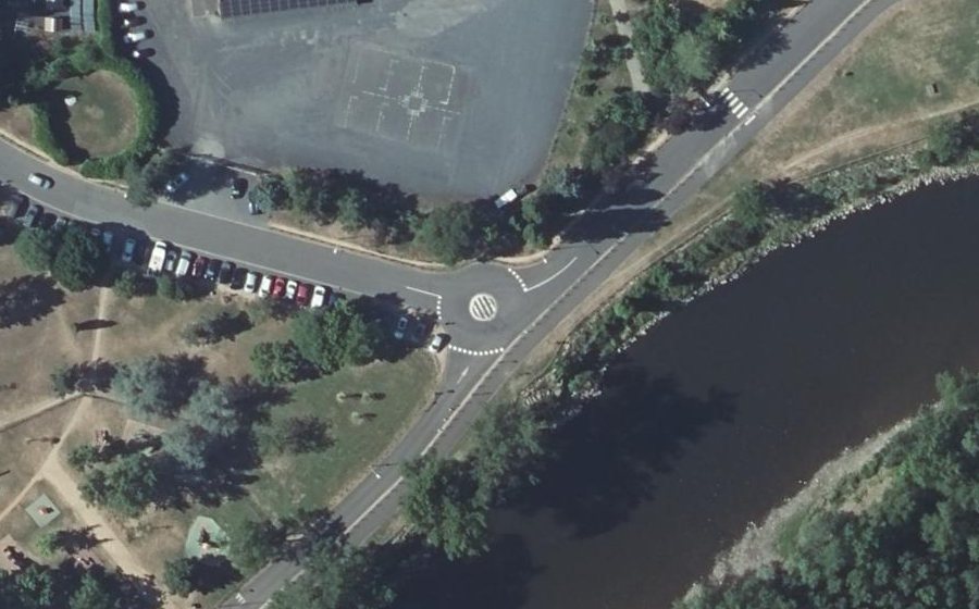 Vue aérienne du Rond-point anonyme n°46759715