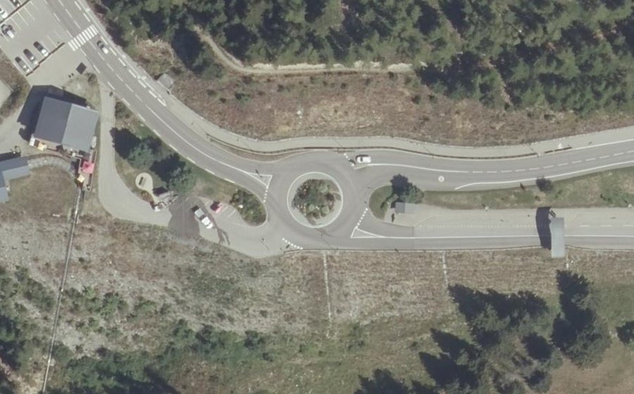Vue aérienne du Rond-point anonyme n°4677996