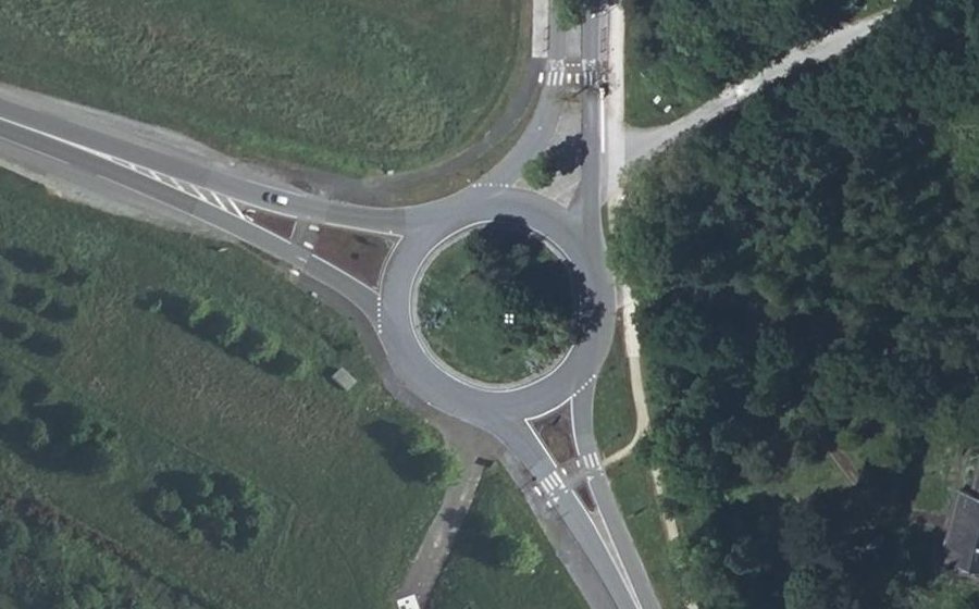 Vue aérienne du Rond-point anonyme n°4678793