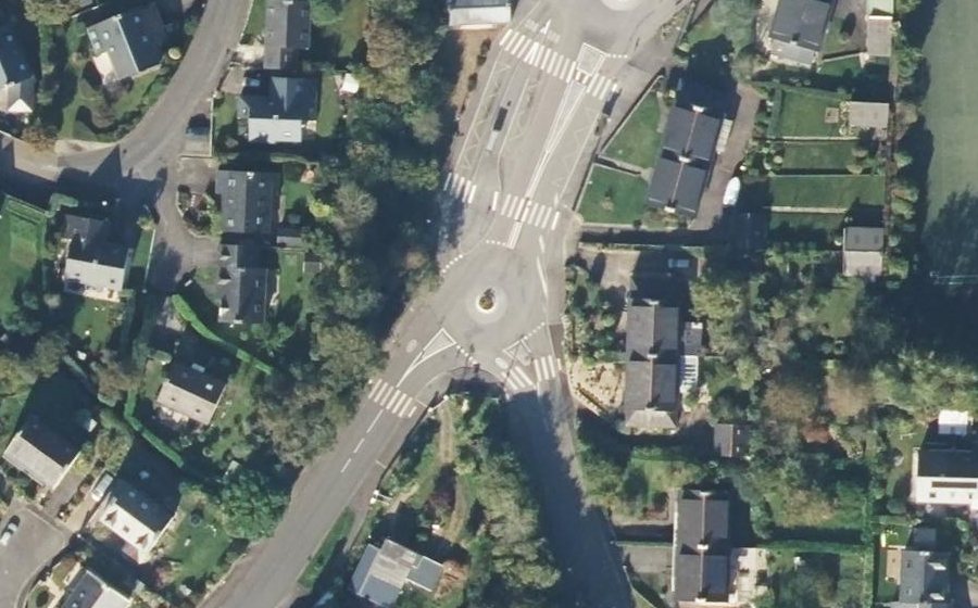 Vue aérienne du Rond-point anonyme n°46862108