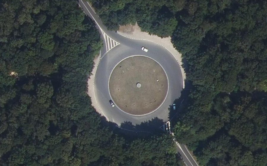 Vue aérienne du Carrefour de la Table de Mongrésin