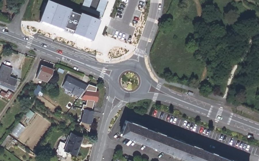 Vue aérienne du Rond-point anonyme n°4687235