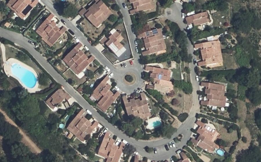 Vue aérienne du Rond-point anonyme n°4694923
