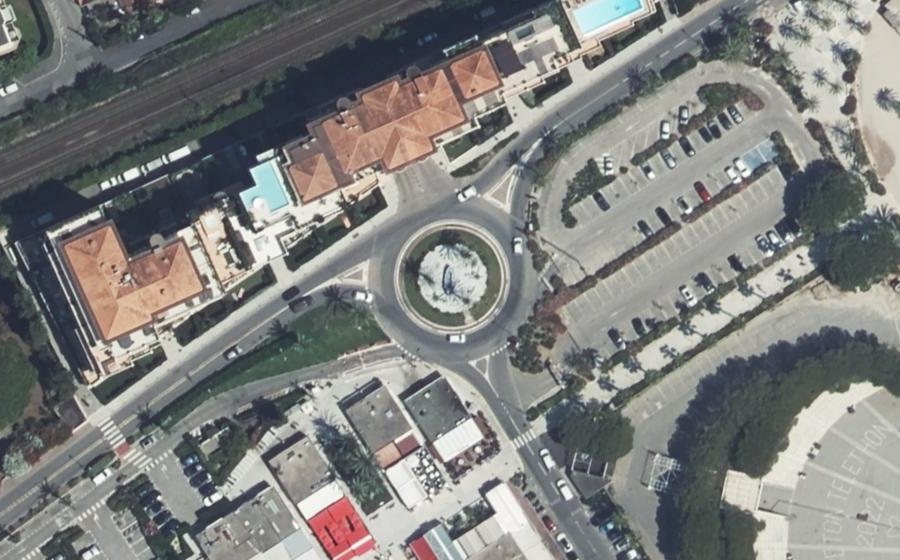 Vue aérienne du Rond-point anonyme n°4695399