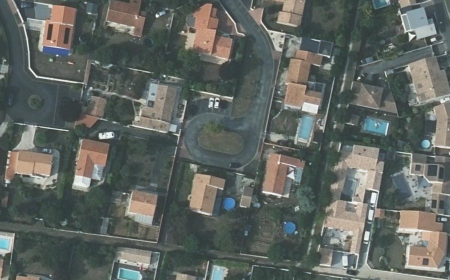 Vue aérienne du Rond-point anonyme n°46962308