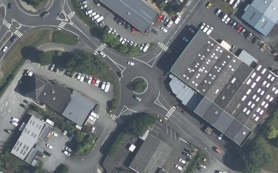 Vue aérienne du Rond-point anonyme n°4703495