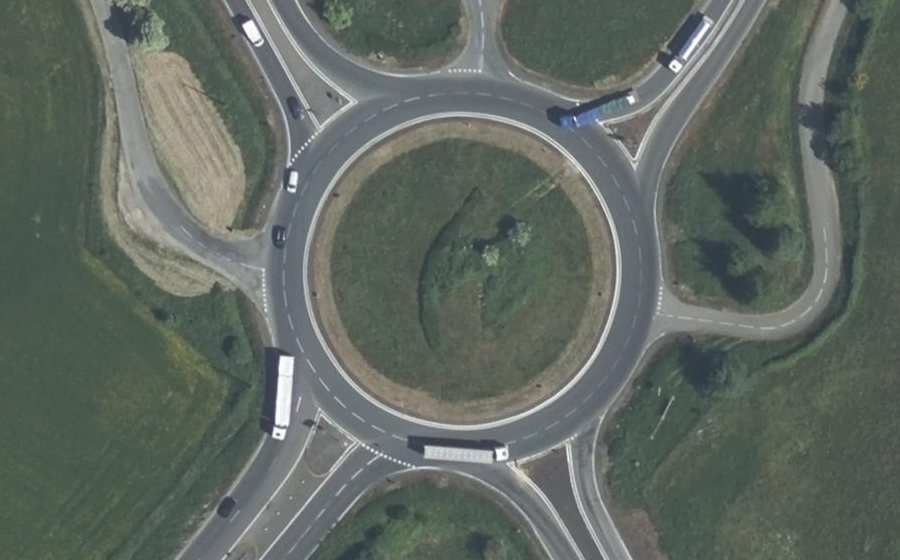 Vue aérienne du Giratoire de la Roche aux Fées