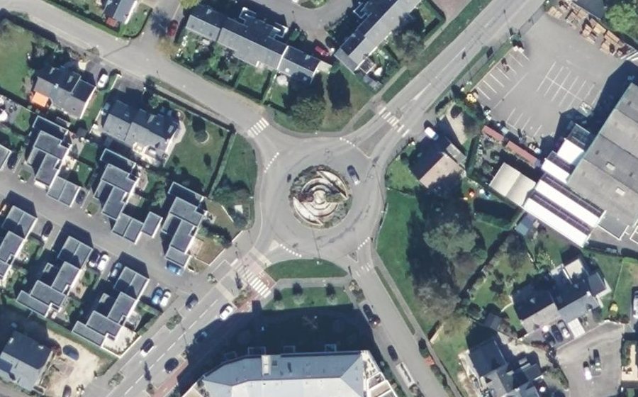 Vue aérienne du Rond-point anonyme n°4712282