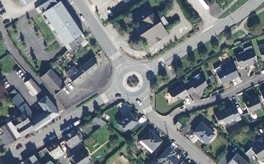 Vue aérienne du Rond-point anonyme n°4712285