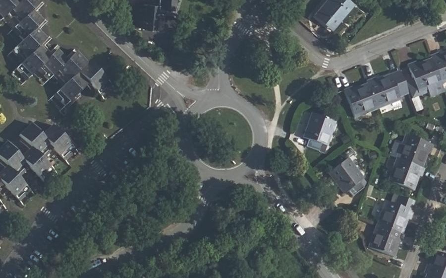 Vue aérienne du Rond-point anonyme n°47355968