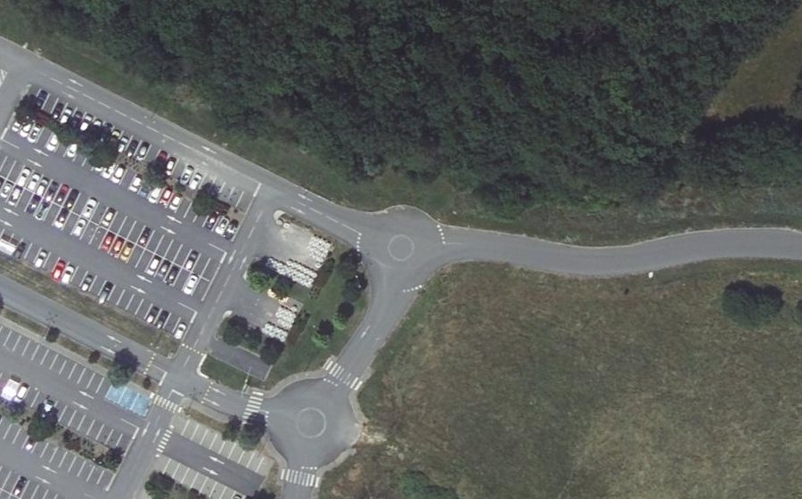 Vue aérienne du Rond-point anonyme n°474121993
