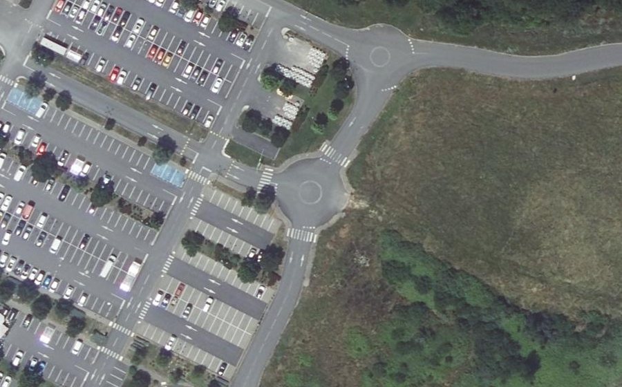 Vue aérienne du Rond-point anonyme n°474121994