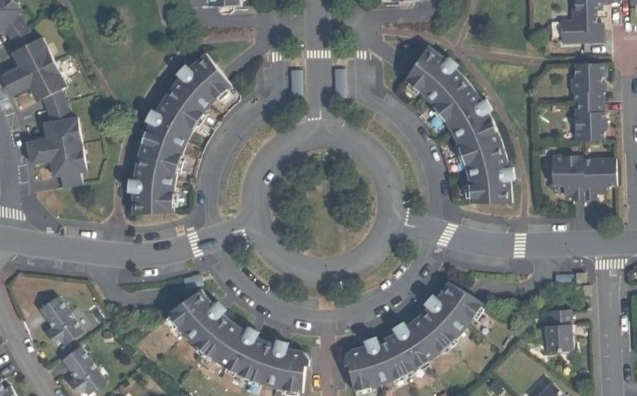 Vue aérienne du Rond-point anonyme n°474205173