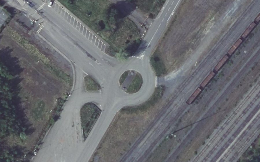 Vue aérienne du Rond-point anonyme n°474228170