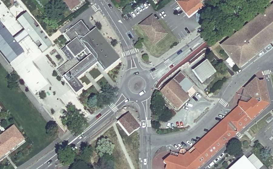 Vue aérienne du Rond-point anonyme n°4742959