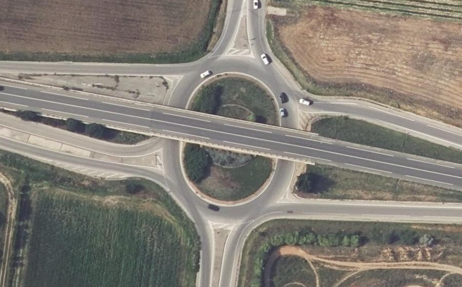 Vue aérienne du Rond-point anonyme n°474341957