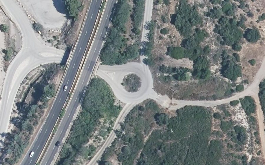 Vue aérienne du Rond-point anonyme n°474567356