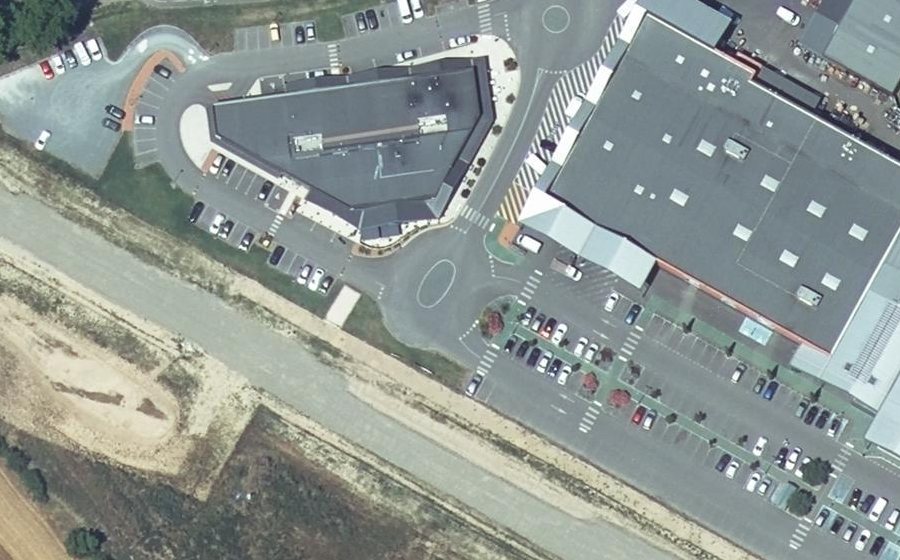 Vue aérienne du Rond-point anonyme n°474682110