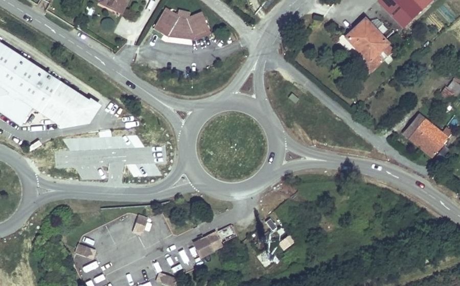 Vue aérienne du Rond-point anonyme n°4751909