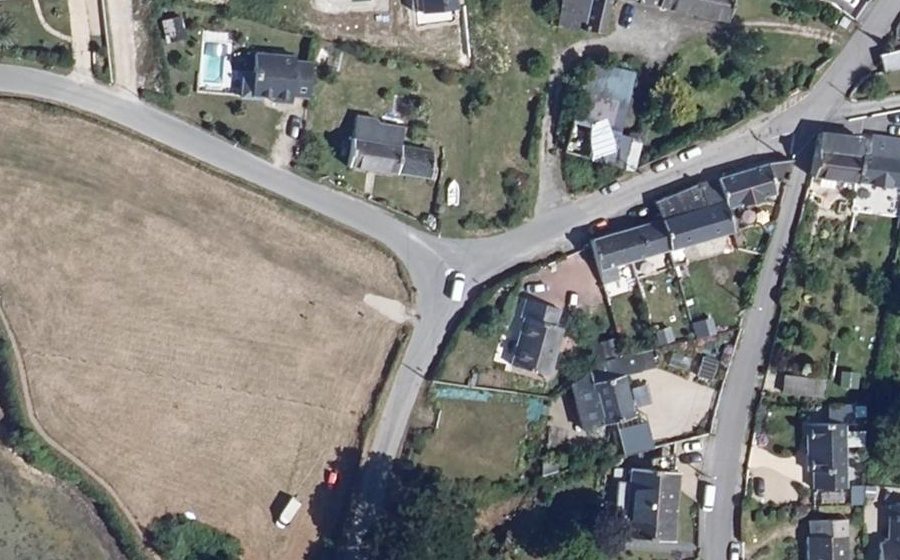 Vue aérienne du Rond-point anonyme n°475662991