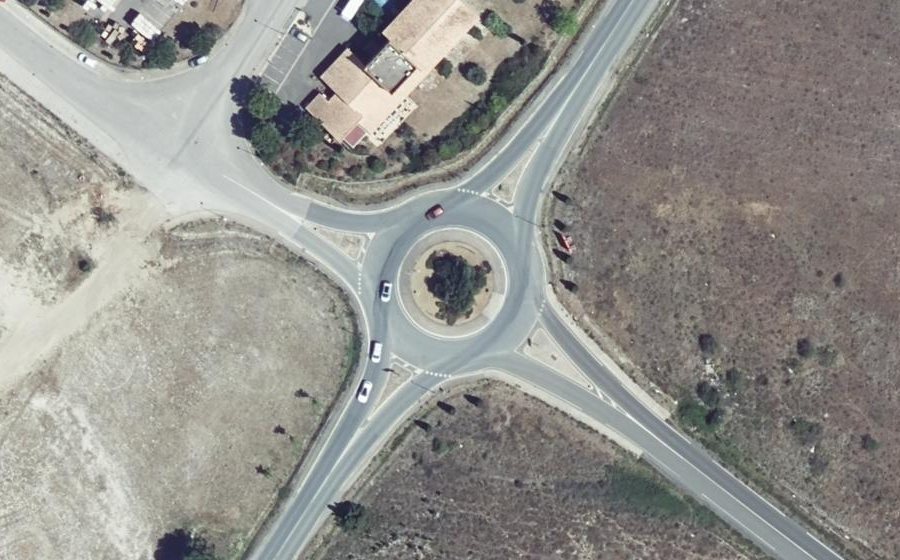 Vue aérienne du Rond-point anonyme n°47586703