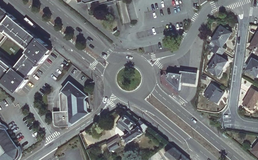 Vue aérienne du Rond-point anonyme n°4760558